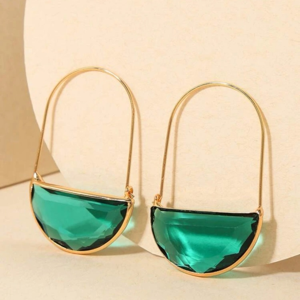Aqua blue - green clear glass earrings. NWOT